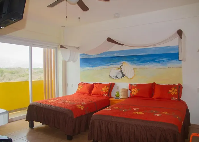 Happy Hotel Zihuatanejo