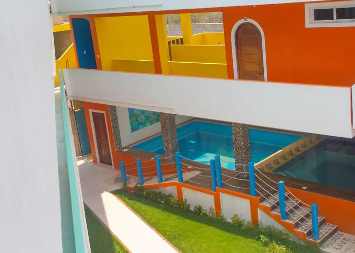 Happy Hotel